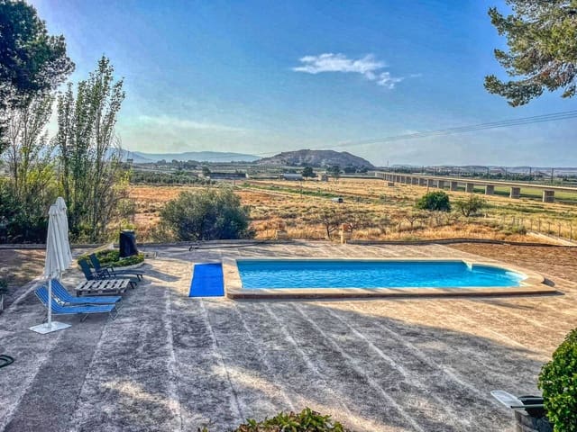 8 Zimmer Finca/Landgut zu verkaufen in Villena mit Pool - 388.000 € (Ref: 10010125)