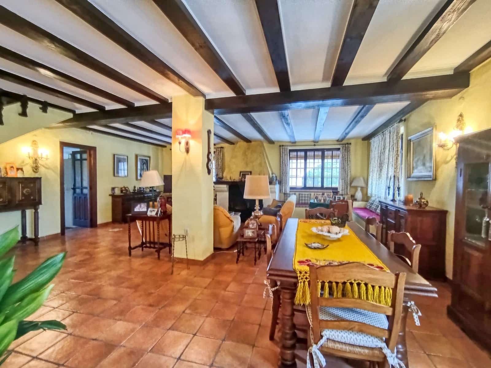 8 bedroom Finca/Country House for sale in Villena with pool - € 388,000 (Ref: 10010125)