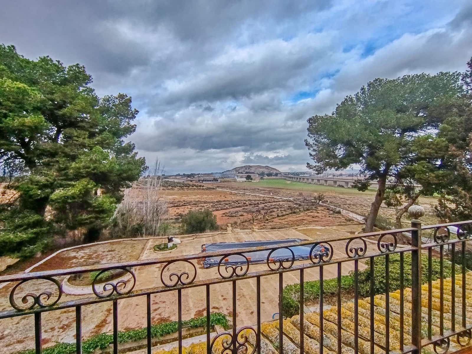 8 bedroom Finca/Country House for sale in Villena with pool - € 388,000 (Ref: 10010125)