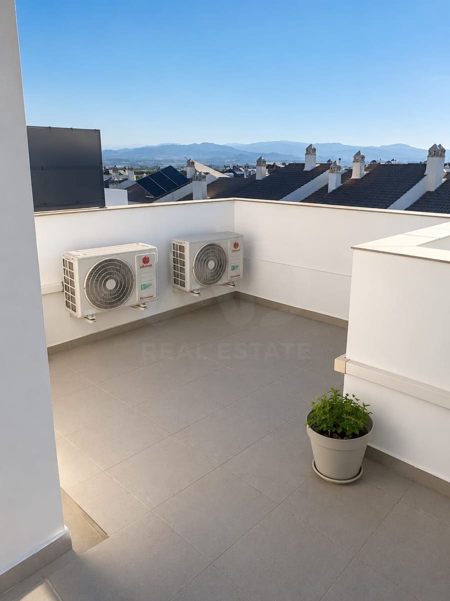 3 soverom Rekkehus til salgs i Alhaurin de la Torre med svømmebasseng - € 614 000 (Ref: 10010131)