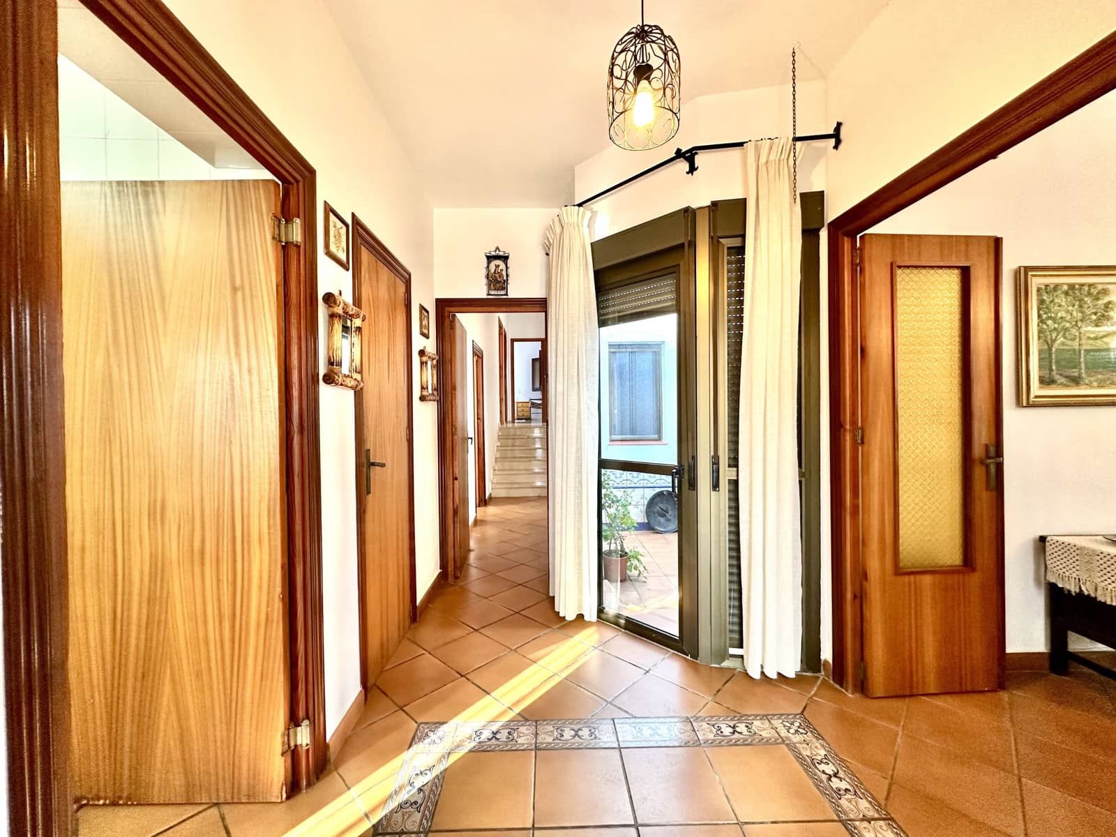 4 bedroom Townhouse for sale in Lepe with garage - € 340,000 (Ref: 10010133)