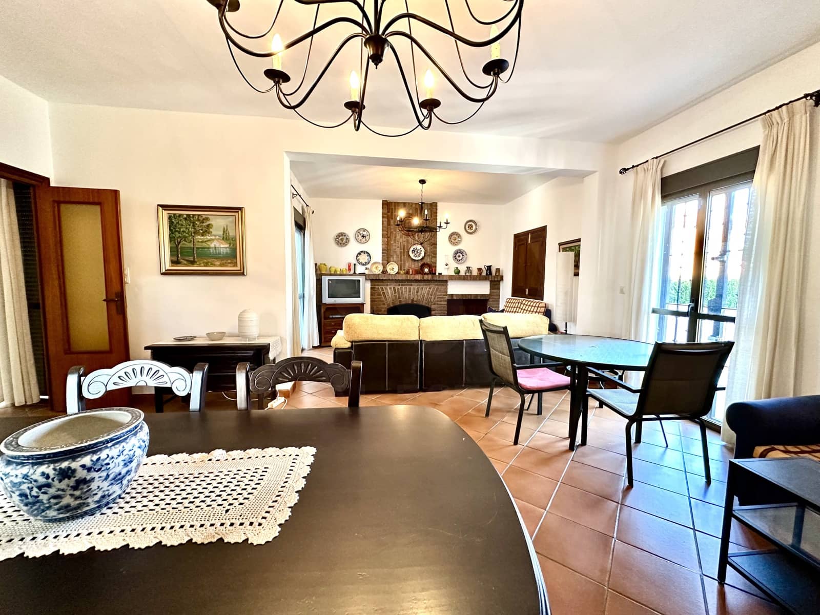 4 bedroom Townhouse for sale in Lepe with garage - € 340,000 (Ref: 10010133)