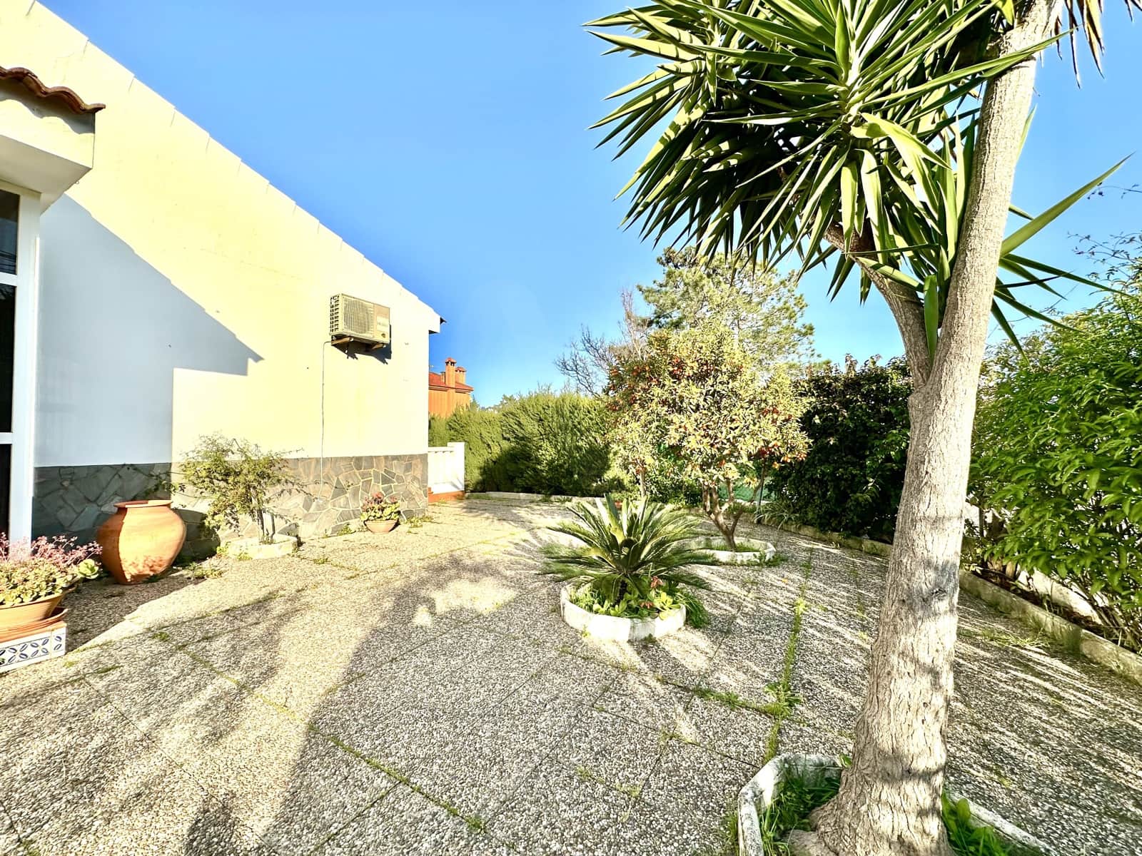 4 bedroom Townhouse for sale in Lepe with garage - € 340,000 (Ref: 10010133)