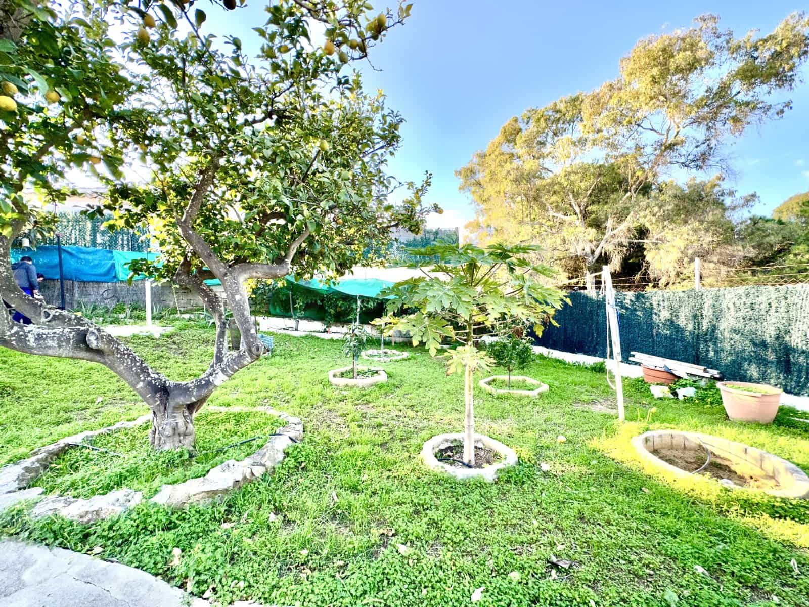 4 bedroom Townhouse for sale in Lepe with garage - € 340,000 (Ref: 10010133)
