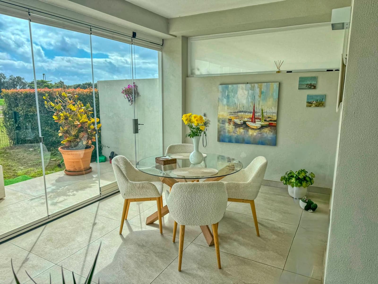 3 chambre Villa/Maison Mitoyenne à vendre à San Roque avec piscine garage - 659 000 € (Ref: 10011513)