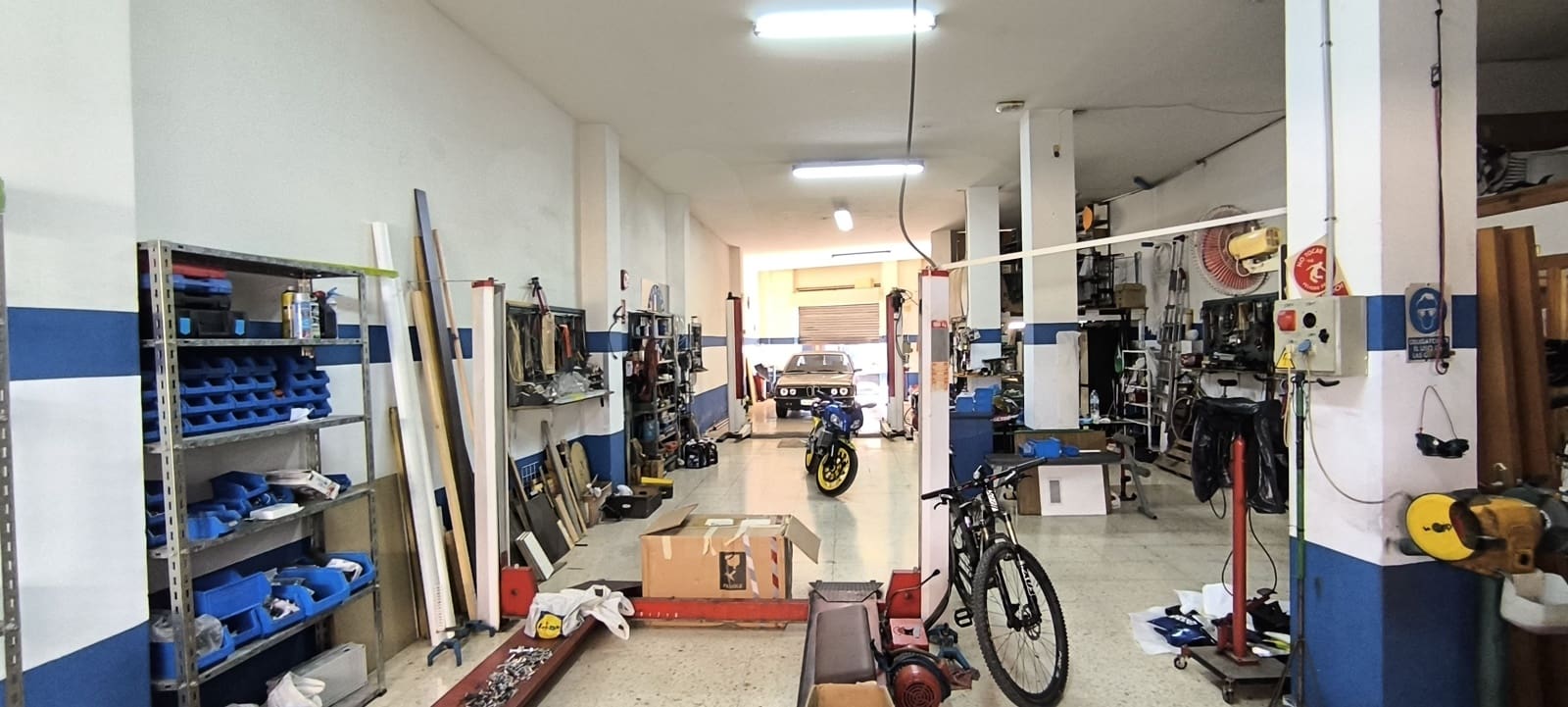 Commercial for sale in Crevillente / Crevillent - € 125,000 (Ref: 10011514)