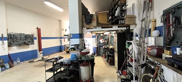 Comercial para venda em Crevillente / Crevillent - 125 000 € (Ref: 10011514)