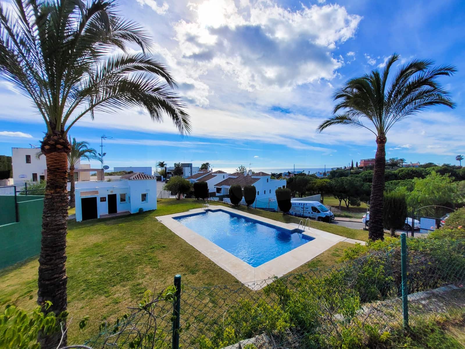 4 Zimmer Reihenhaus zu verkaufen in Rincon de la Victoria mit Pool Garage - 520.000 € (Ref: 10012573)