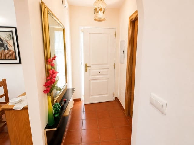 3 bedroom Terraced Villa for sale in Herradón de Pinares - € 230,000 (Ref: 10012574)