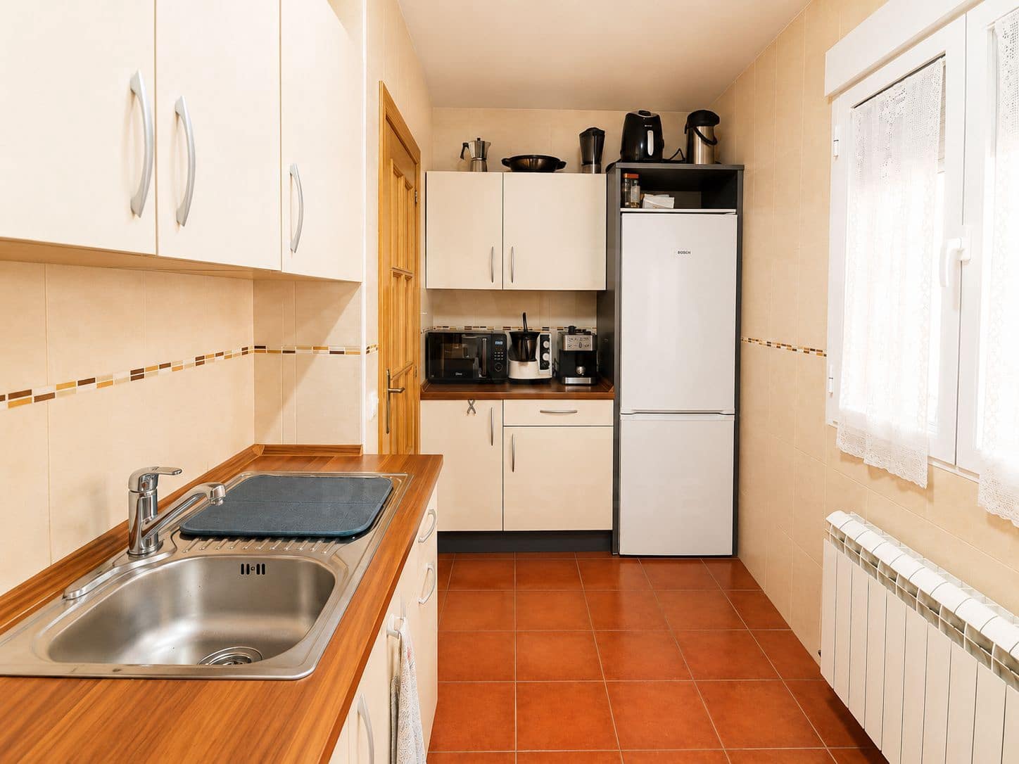 3 sypialnia Dom szeregowy na sprzedaż w Herradon de Pinares z garażem - 230 000 € (Ref: 10012574)