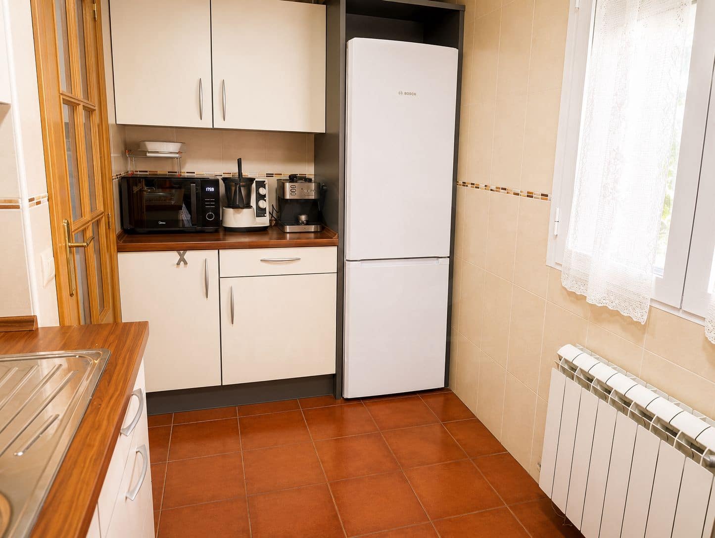 3 sypialnia Dom szeregowy na sprzedaż w Herradon de Pinares z garażem - 230 000 € (Ref: 10012574)