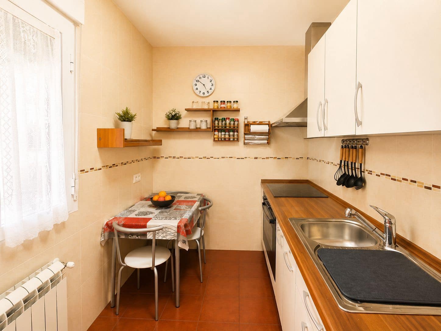 3 sypialnia Dom szeregowy na sprzedaż w Herradon de Pinares z garażem - 230 000 € (Ref: 10012574)