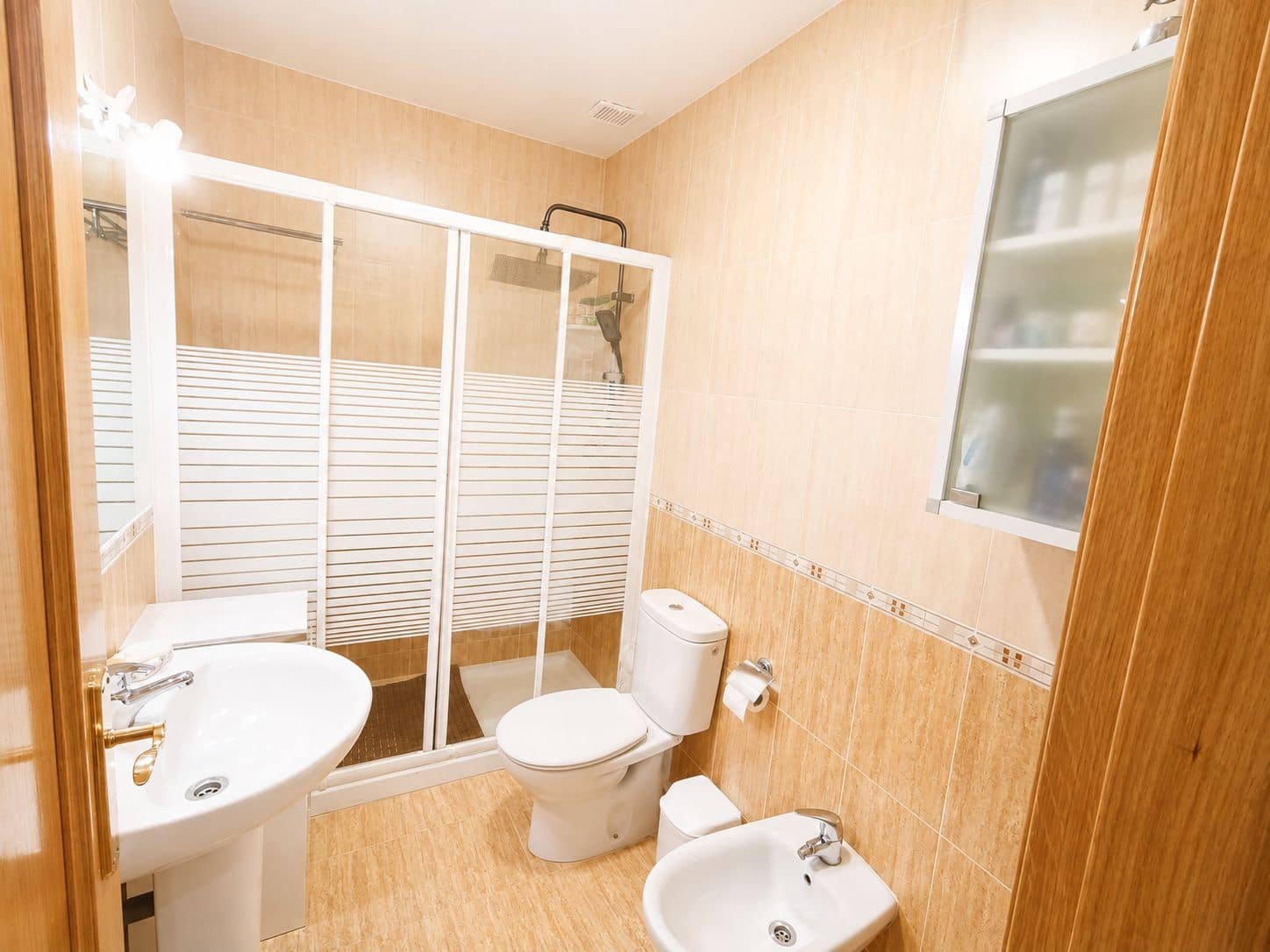 3 sypialnia Dom szeregowy na sprzedaż w Herradon de Pinares z garażem - 230 000 € (Ref: 10012574)