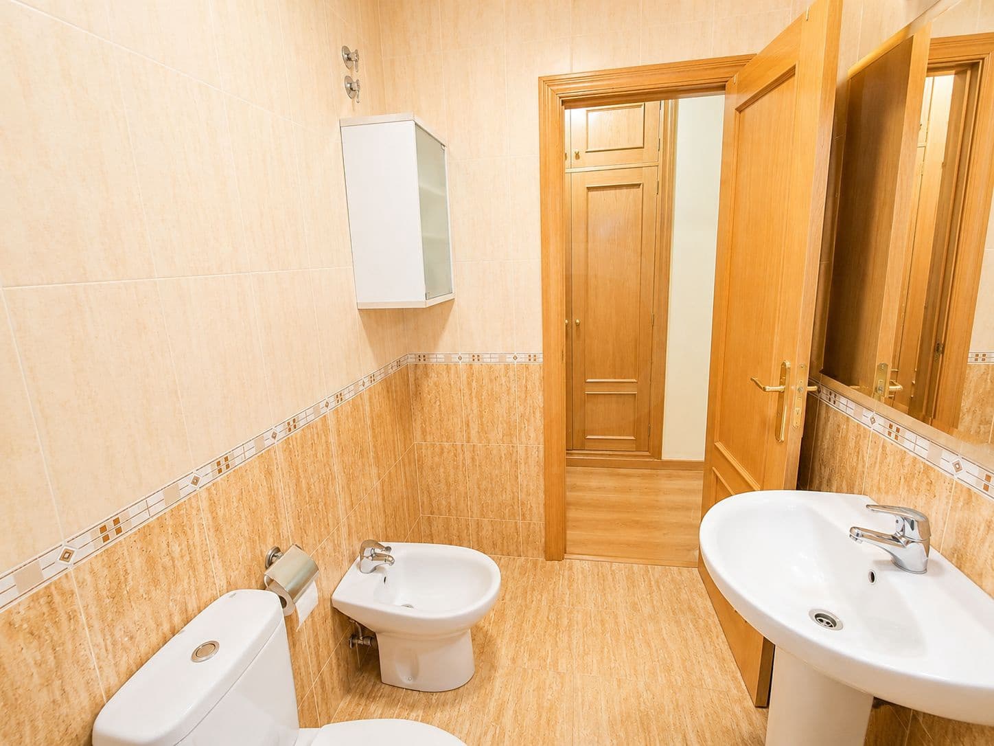 3 sypialnia Dom szeregowy na sprzedaż w Herradon de Pinares z garażem - 230 000 € (Ref: 10012574)