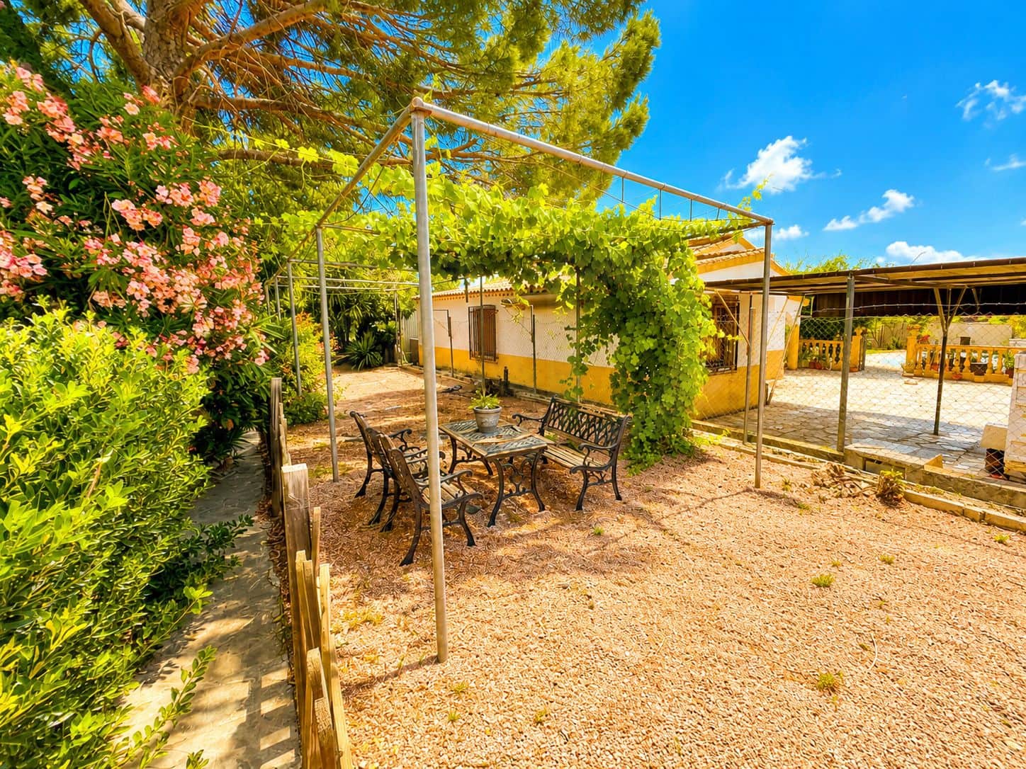 4 bedroom Finca/Country House for sale in Caravaca de la Cruz with pool - € 259,000 (Ref: 10012575)