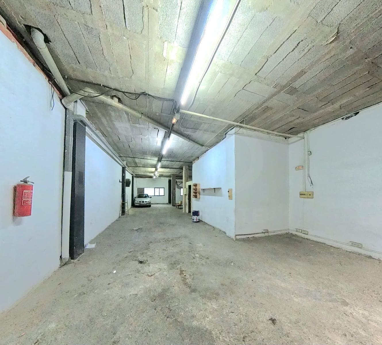 Kommersiell til salgs i Terrassa - € 135 000 (Ref: 10012576)