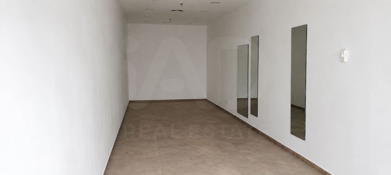 Commercial for sale in Sanlucar de Barrameda - € 52,000 (Ref: 10012577)