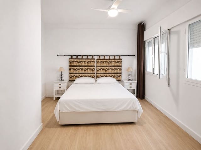 2 bedroom Apartment for sale in Centro, Estepona - € 610,000 (Ref: 10012738)