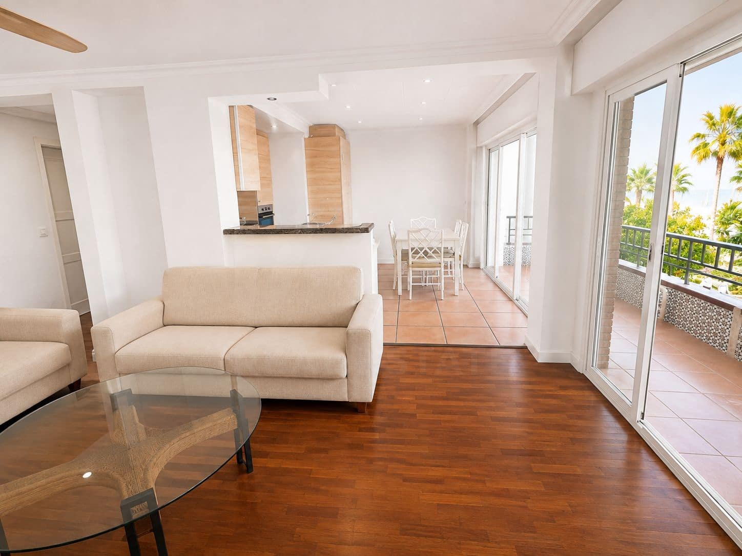 3 bedroom Apartment for sale in Estepona - € 832,000 (Ref: 10012740)