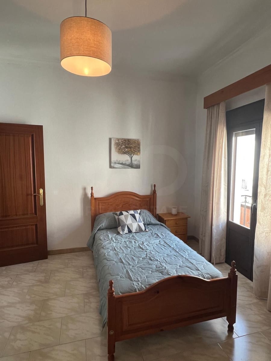 Townhouse for sale in Osuna with garage - € 295,000 (Ref: 10012742)