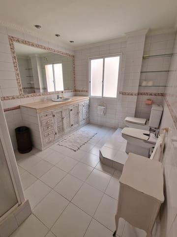 1 bedroom Townhouse for sale in Centro, Estepona - € 310,000 (Ref: 10012743)