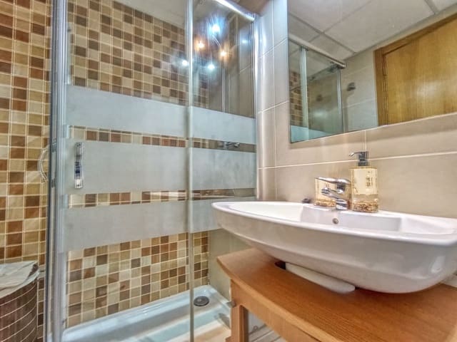 2 soverom Leilighet til leie i Playa de San Juan, Alicante by med svømmebasseng garasje - € 1 300 (Ref: 10012746)
