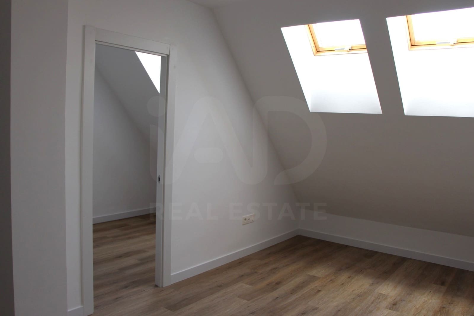 4 bedroom Apartment for sale in Roquetas de Mar with garage - € 305,000 (Ref: 10012750)