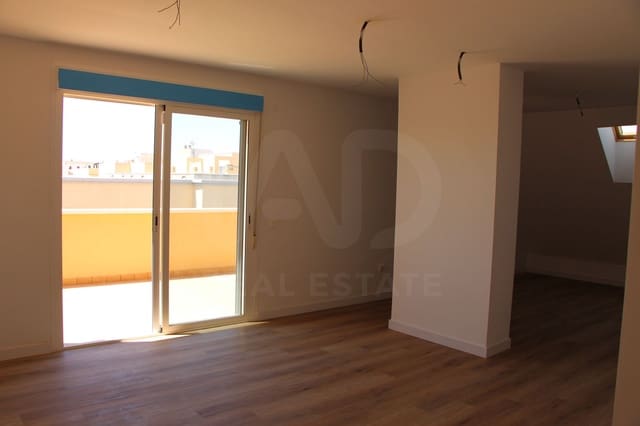 4 bedroom Apartment for sale in Roquetas de Mar with garage - € 305,000 (Ref: 10012750)