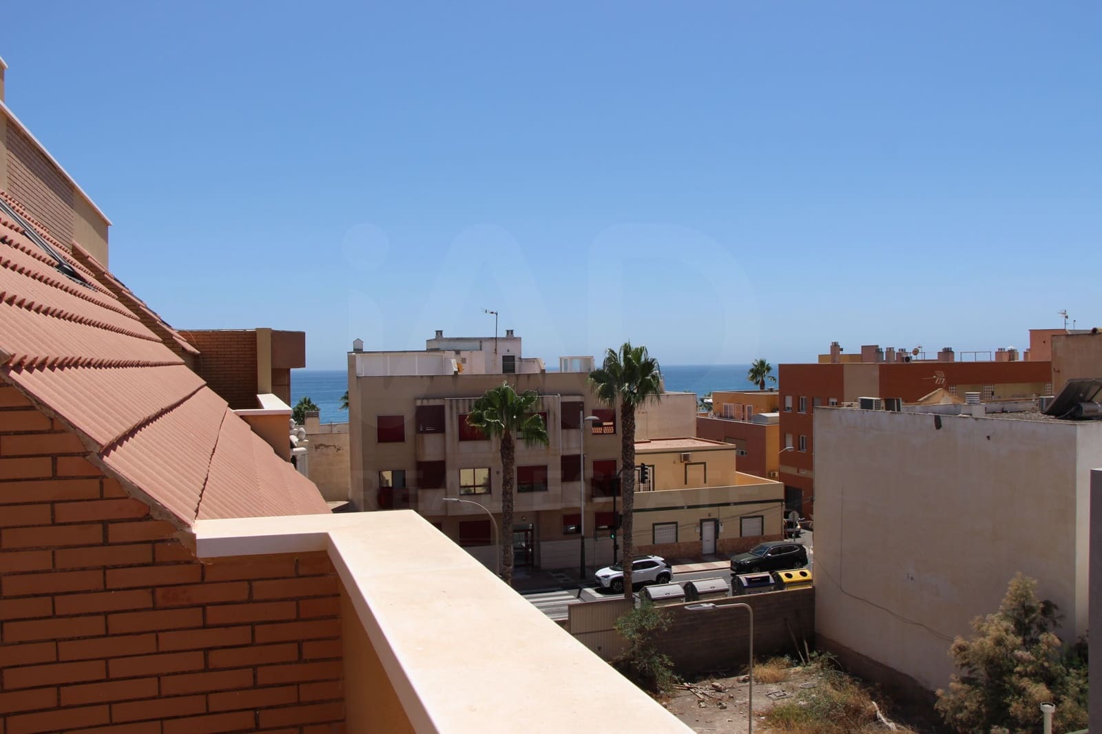 4 bedroom Apartment for sale in Roquetas de Mar with garage - € 305,000 (Ref: 10012750)