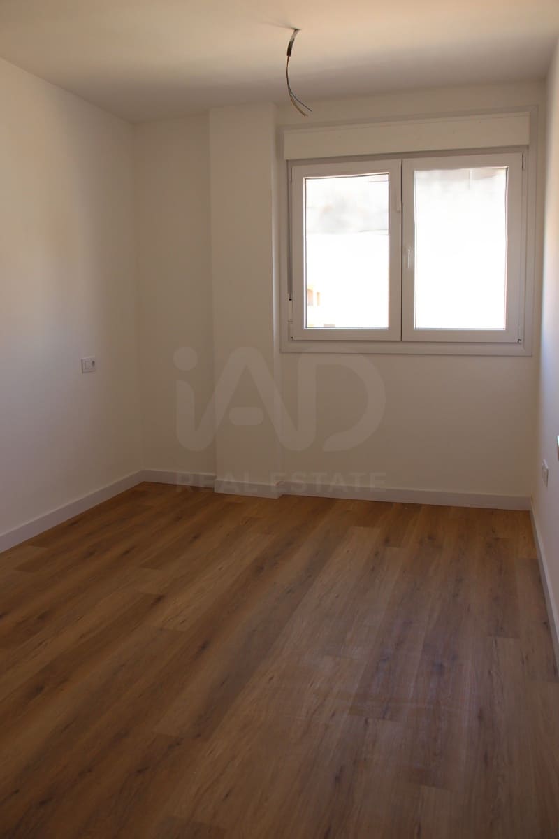 2 bedroom Apartment for sale in Roquetas de Mar with garage - € 144,000 (Ref: 10012751)