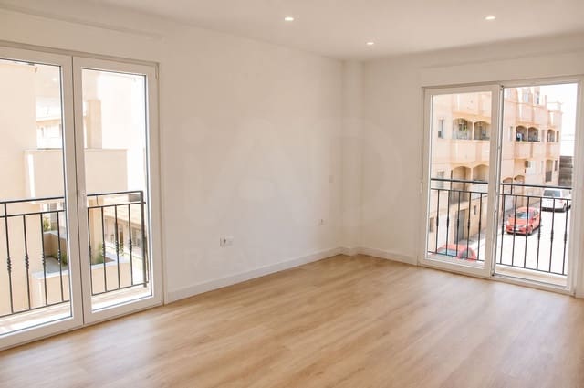 2 bedroom Apartment for sale in Roquetas de Mar with garage - € 144,000 (Ref: 10012751)