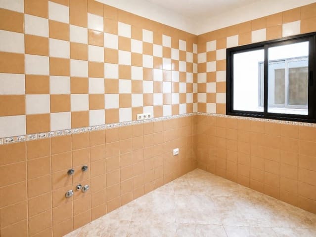 5 bedroom Terraced Villa for sale in San Cristóbal de La Laguna - € 270,000 (Ref: 10012753)