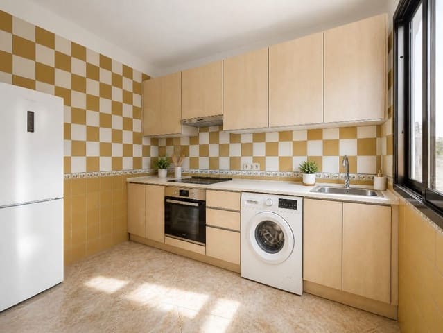 5 bedroom Terraced Villa for sale in San Cristóbal de La Laguna - € 270,000 (Ref: 10012753)
