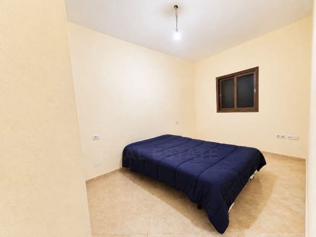 5 bedroom Terraced Villa for sale in San Cristóbal de La Laguna - € 270,000 (Ref: 10012753)