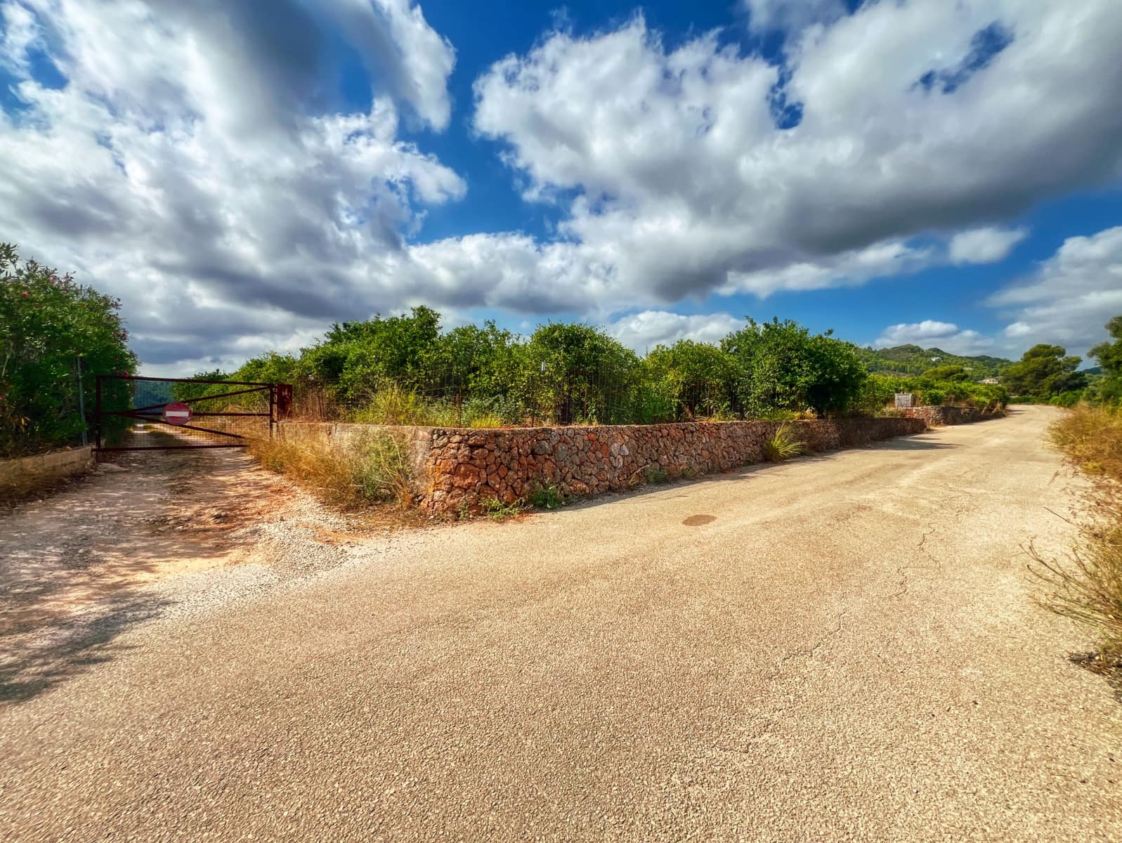 Undeveloped Land for sale in Oliva - € 15,000 (Ref: 10012758)