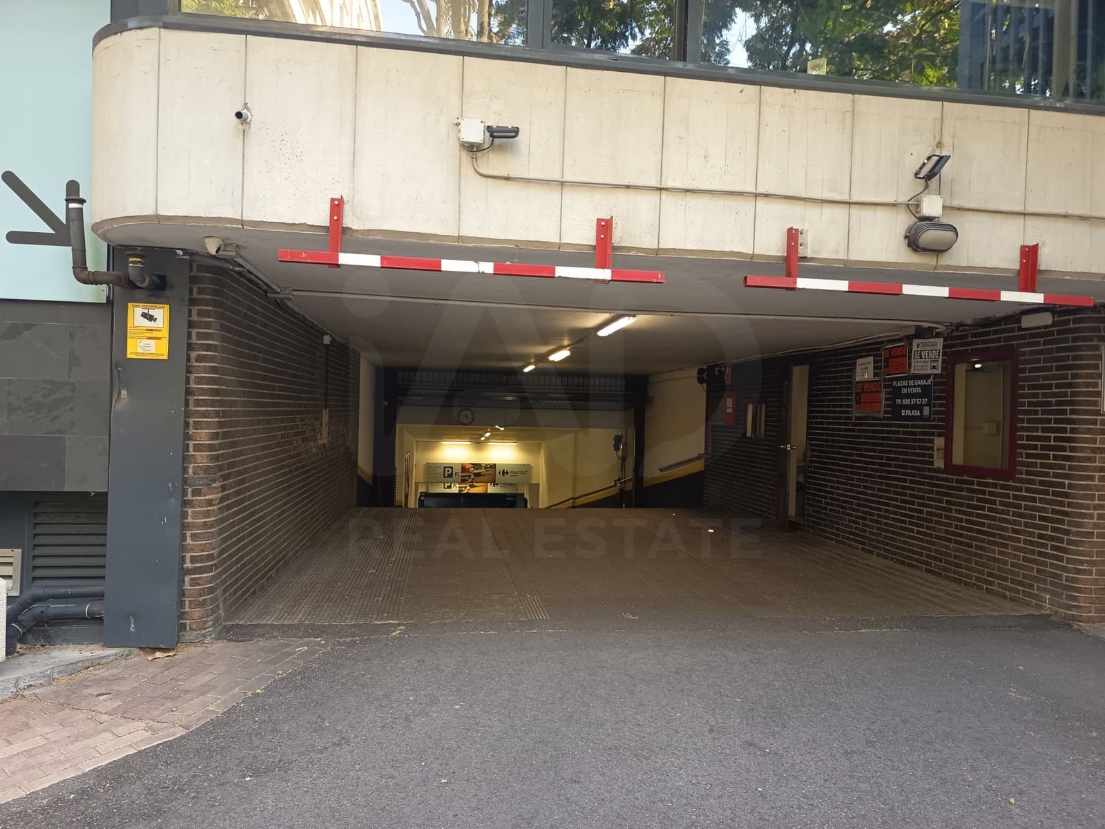 Garage for sale in Madrid city - € 22,000 (Ref: 10014970)