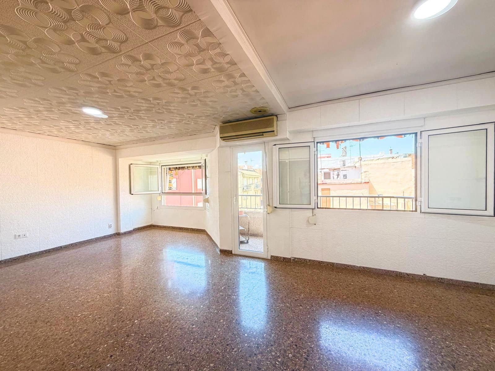 3 bedroom Apartment for sale in Bellreguard - € 151,000 (Ref: 10014974)