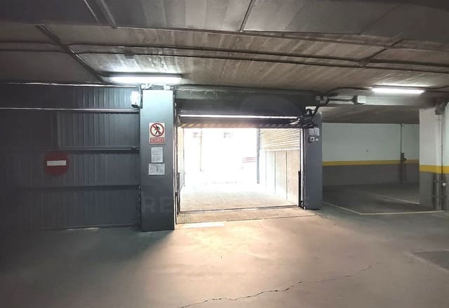 Garage for sale in Pacífico, Madrid city - € 12,452 (Ref: 10014976)