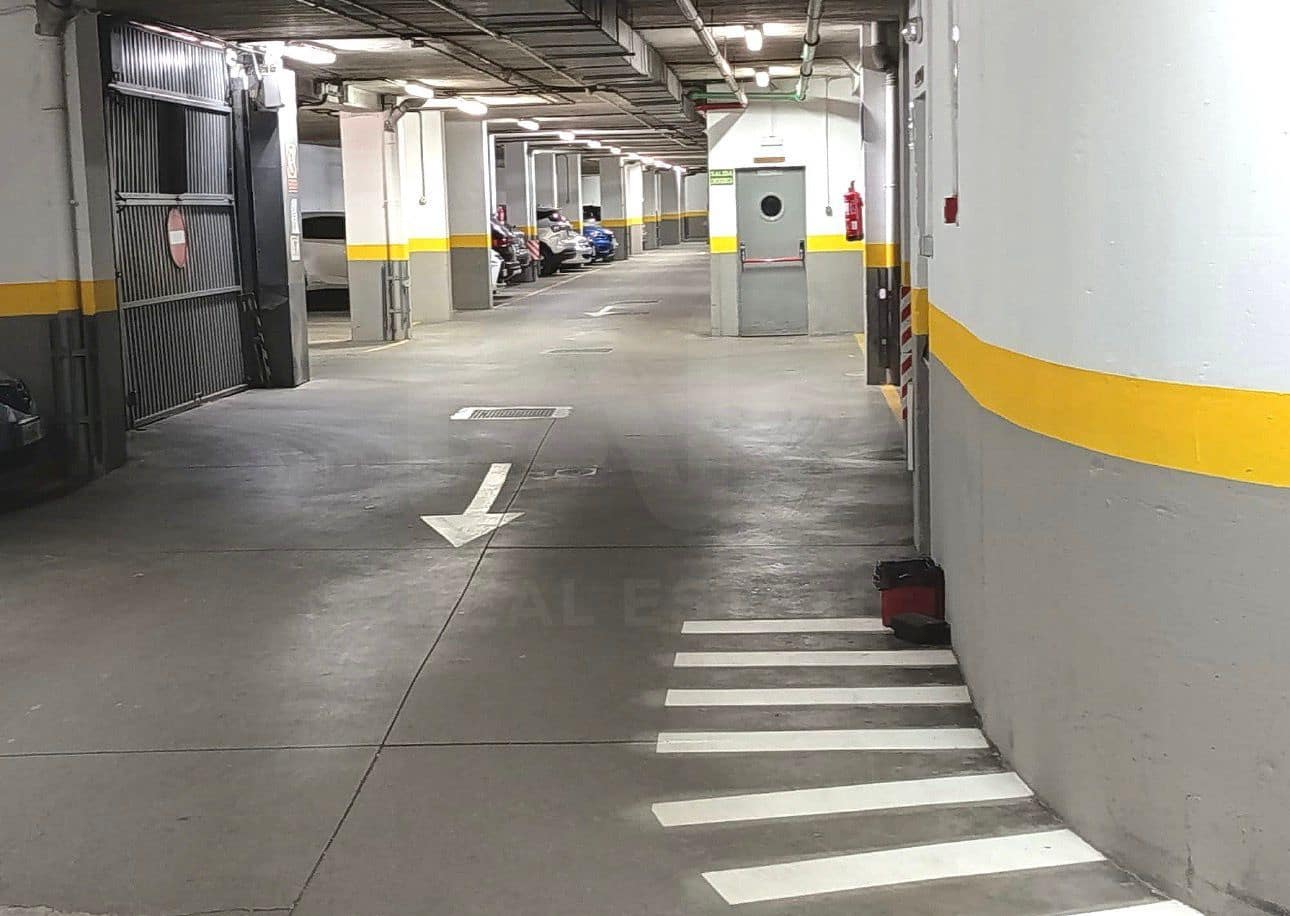 Garage for sale in Madrid city - € 12,452 (Ref: 10014976)