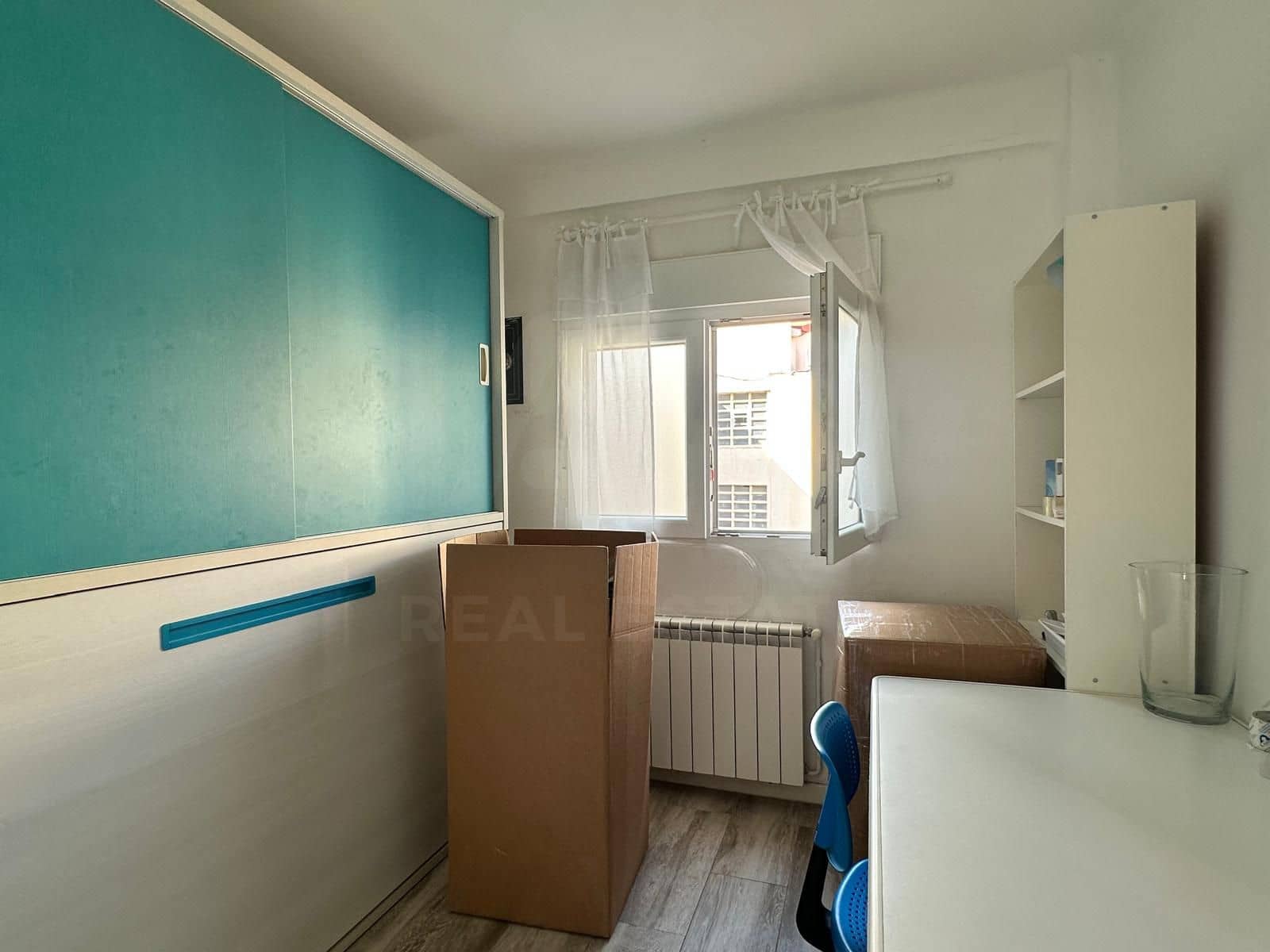 3 bedroom Apartment for sale in Barcelona city - € 350,000 (Ref: 10016778)