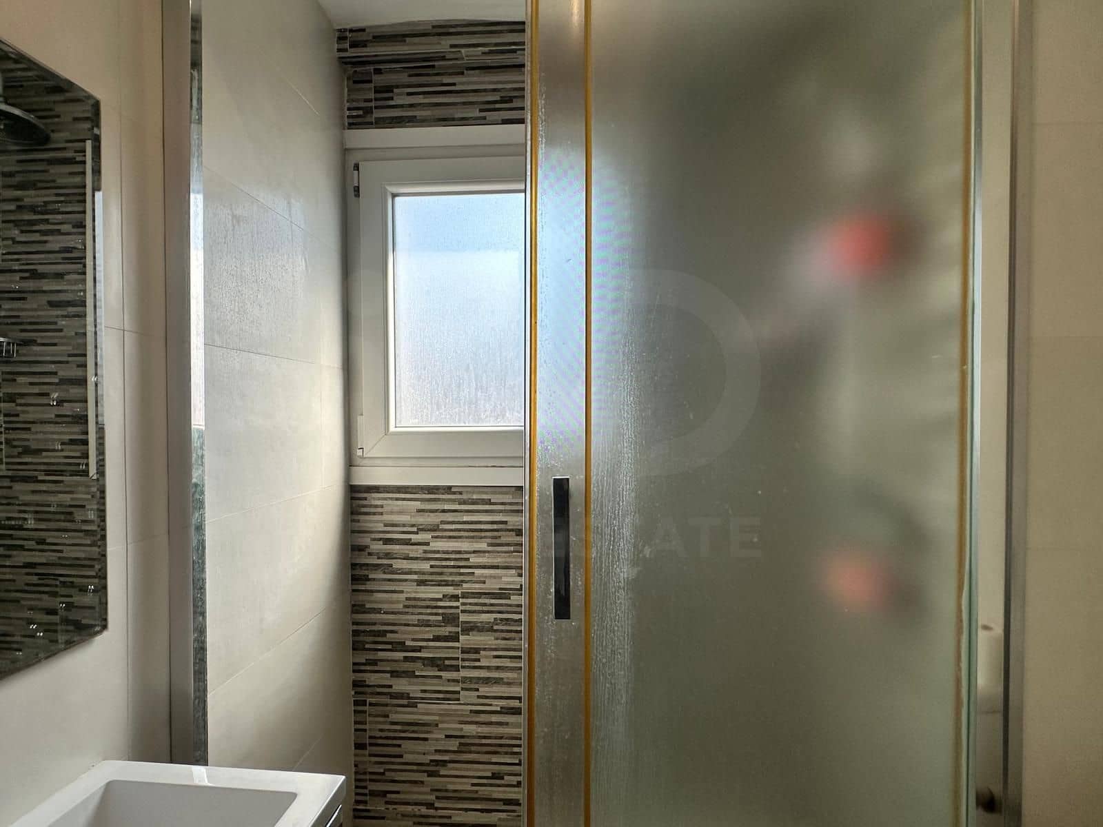 3 bedroom Apartment for sale in Barcelona city - € 350,000 (Ref: 10016778)