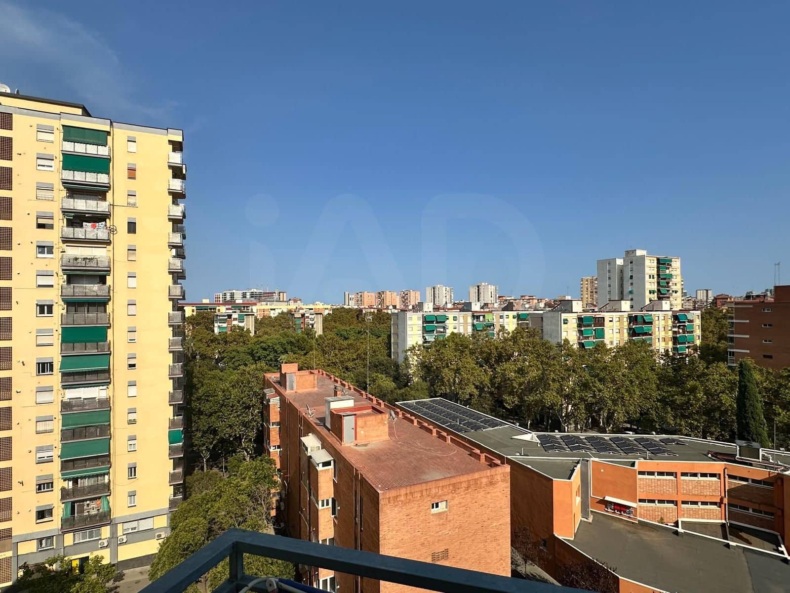 3 bedroom Apartment for sale in Barcelona city - € 350,000 (Ref: 10016778)