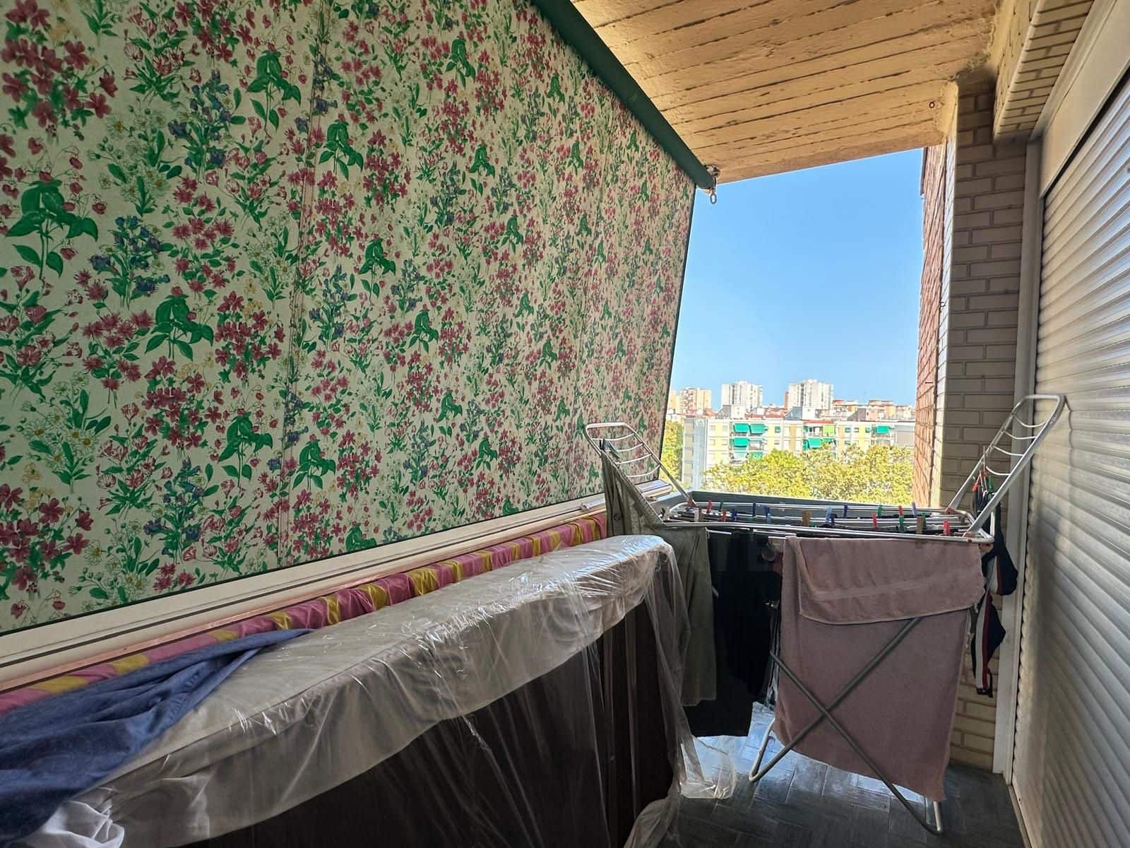 3 bedroom Apartment for sale in Barcelona city - € 350,000 (Ref: 10016778)