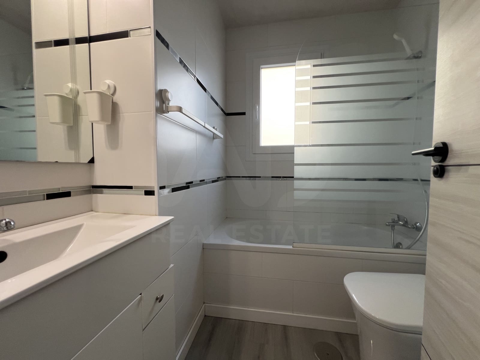 3 sovrum Lägenhet till salu i Lepe med garage - 248 470 € (Ref: 10016779)