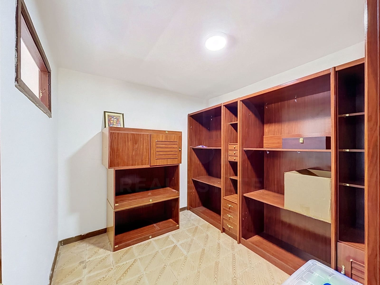 4 bedroom Townhouse for sale in Pontevedra city with garage - € 185,000 (Ref: 10016984)