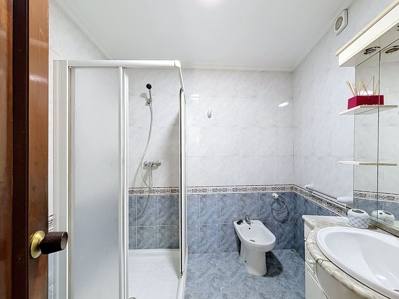 4 bedroom Townhouse for sale in Pontevedra city with garage - € 185,000 (Ref: 10016984)