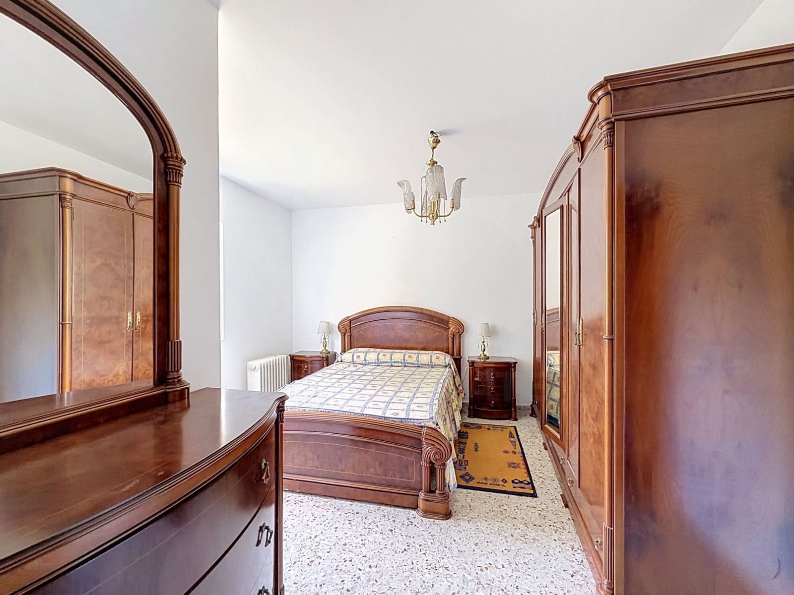 4 bedroom Townhouse for sale in Pontevedra city with garage - € 185,000 (Ref: 10016984)