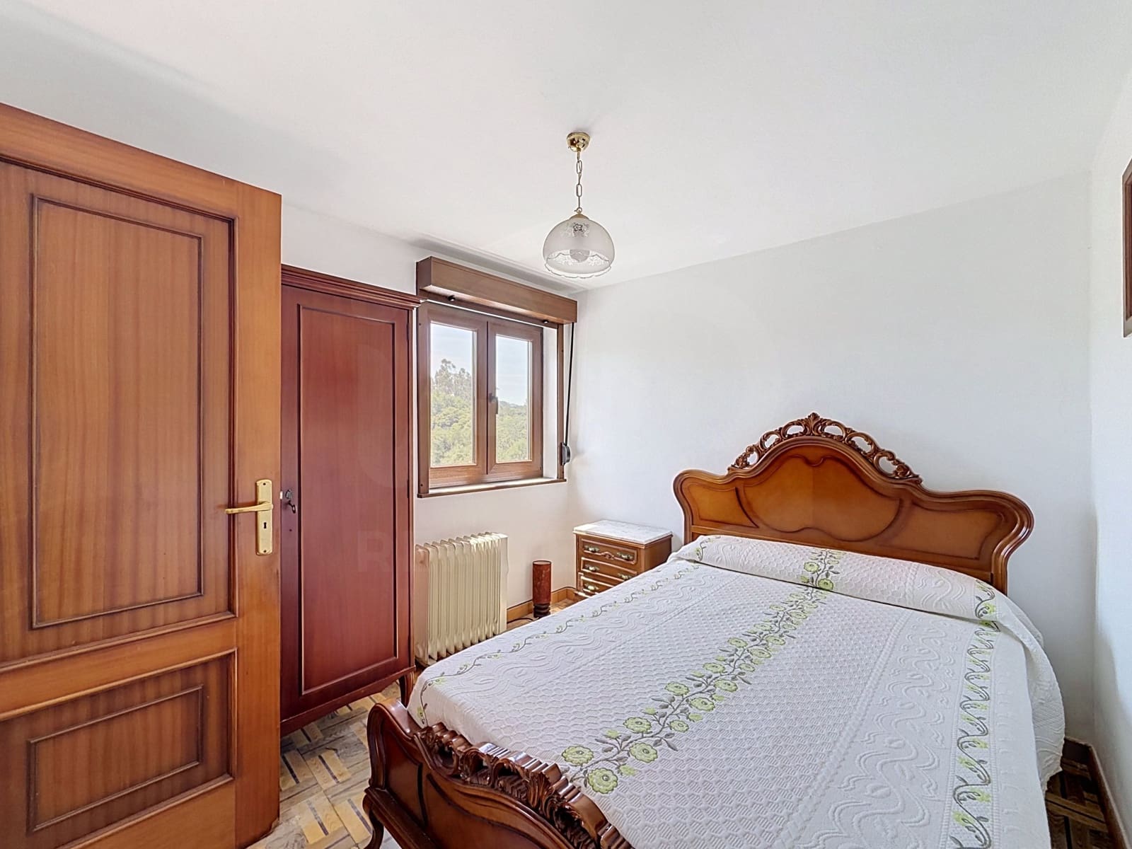 4 bedroom Townhouse for sale in Pontevedra city with garage - € 185,000 (Ref: 10016984)