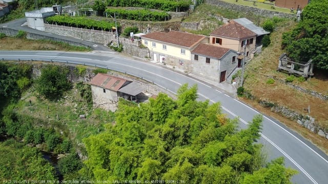 4 bedroom Townhouse for sale in Pontevedra city - € 185,000 (Ref: 10016984)
