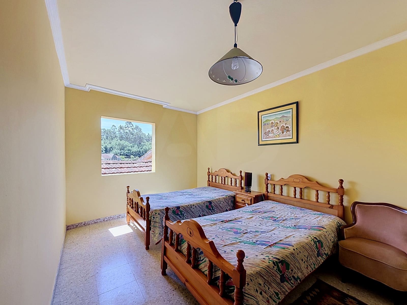 4 bedroom Townhouse for sale in Pontevedra city with garage - € 185,000 (Ref: 10016984)